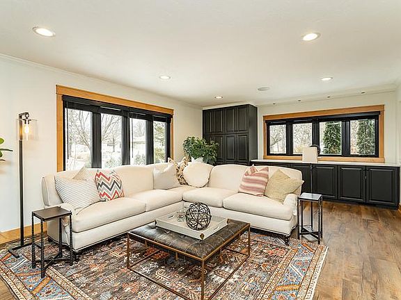 2nd image of 503 24th St SW