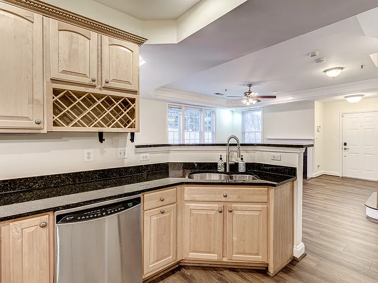 7119 Mason Grove Ct — Photo 9
