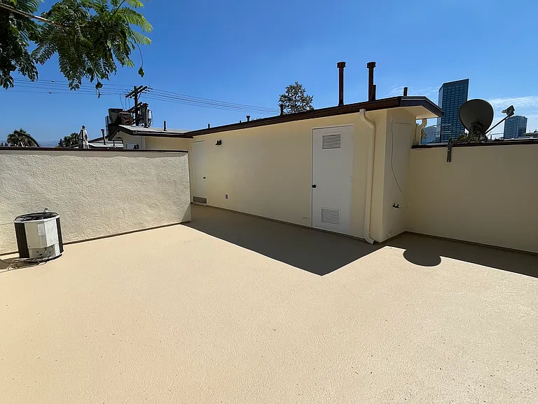 10943 Fruitland Dr #6 — Photo 12