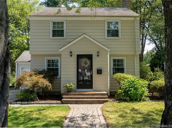 10 Tecumseh Road, West Hartford, CT 06117
