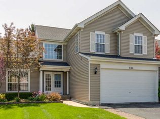 381 W Boxwood Ct, Round Lake, IL 60073