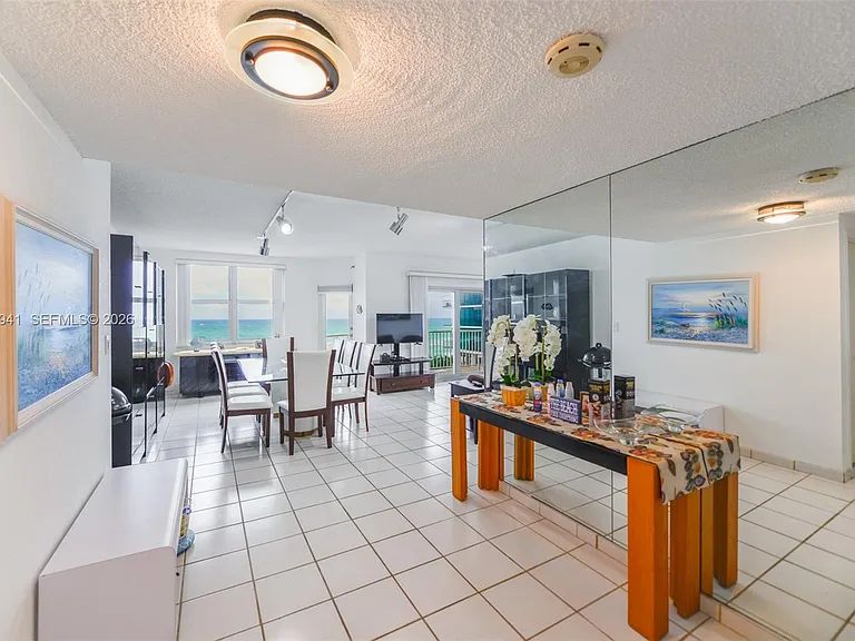 1980 S Ocean Dr #5E — Photo 2
