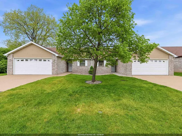 1678A Drum Corps Dr, Menasha, WI 54952
