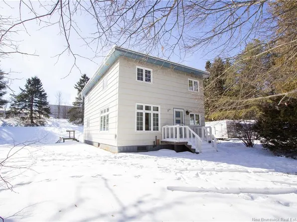 18 Moffatt Ln, Sackville, NB E4L 4E1