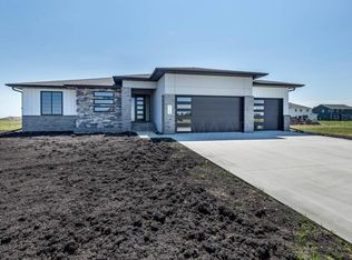 6150 49th Ave S, Fargo, ND 58104