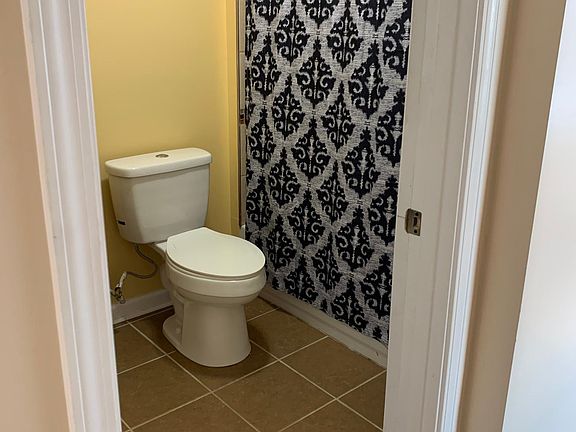 4th image of 10556 S Corliss Ave #2