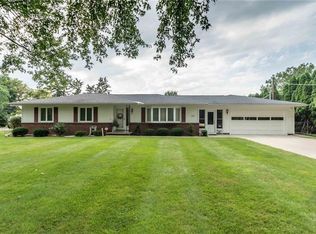 151 Perrin Dr, Rochester, NY 14622