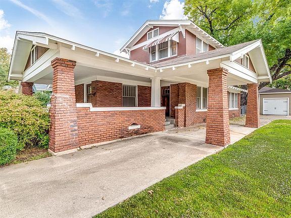 4th image of 2263 Fairmount Ave