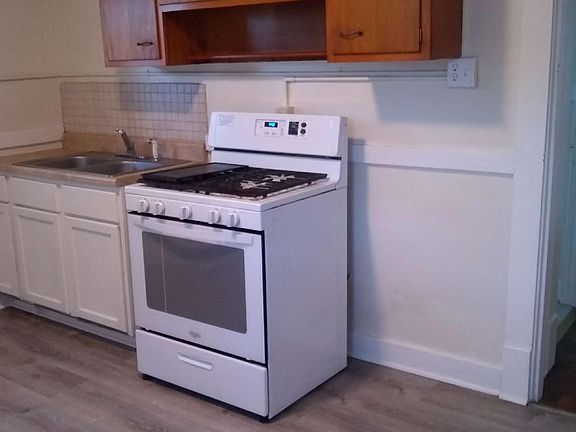 4th image of 659 N Barbee Way APT 3
