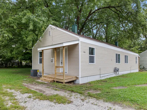 528 Circle Dr, La Porte, IN 46350