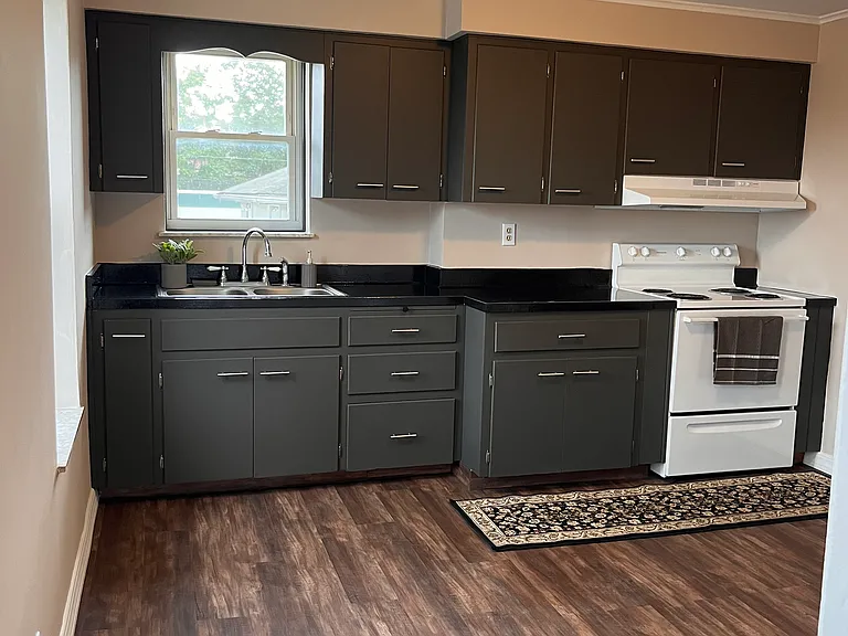 234C Lloyd Ave — Photo 4