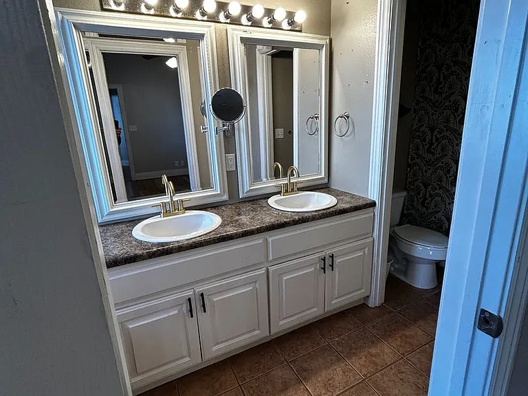 2643 N Westminster Dr — Photo 18