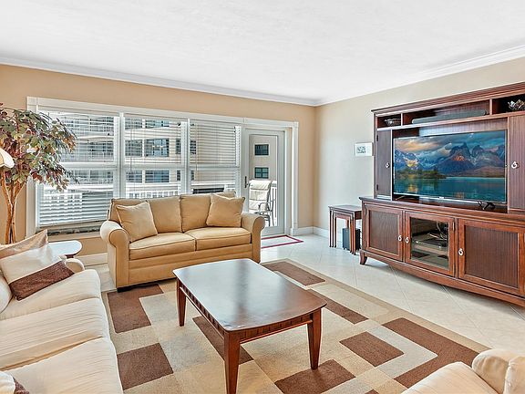 2nd image of 3850 Galt Ocean Drive #904