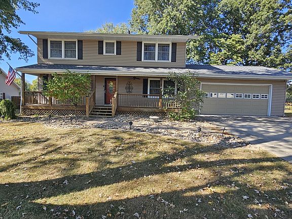 3rd image of 1309 Plum Ave