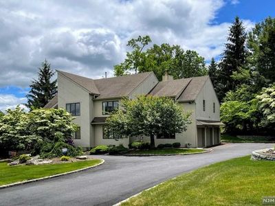 6 Manor Dr, Morristown, NJ, 07960