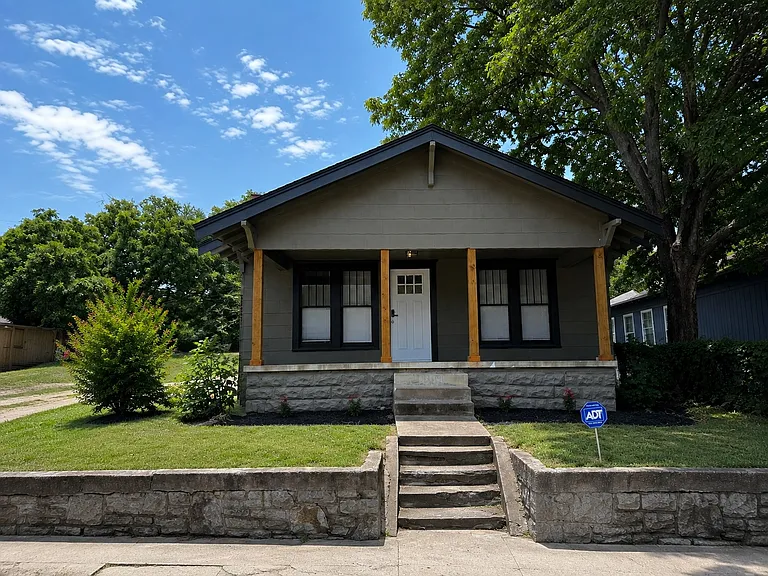 331 S Zunis Ave — Photo 10
