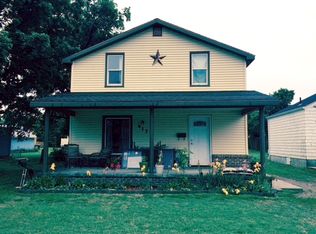 417 W 11th St, Larned, KS 67550