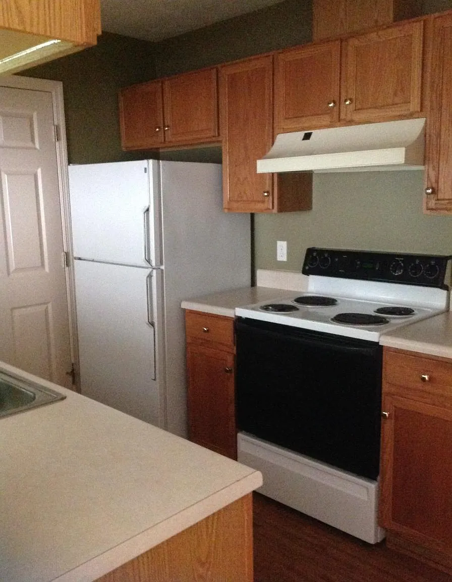 2 bed, 2.5 bath, 1092 sqft, $1,200 — Photo 4