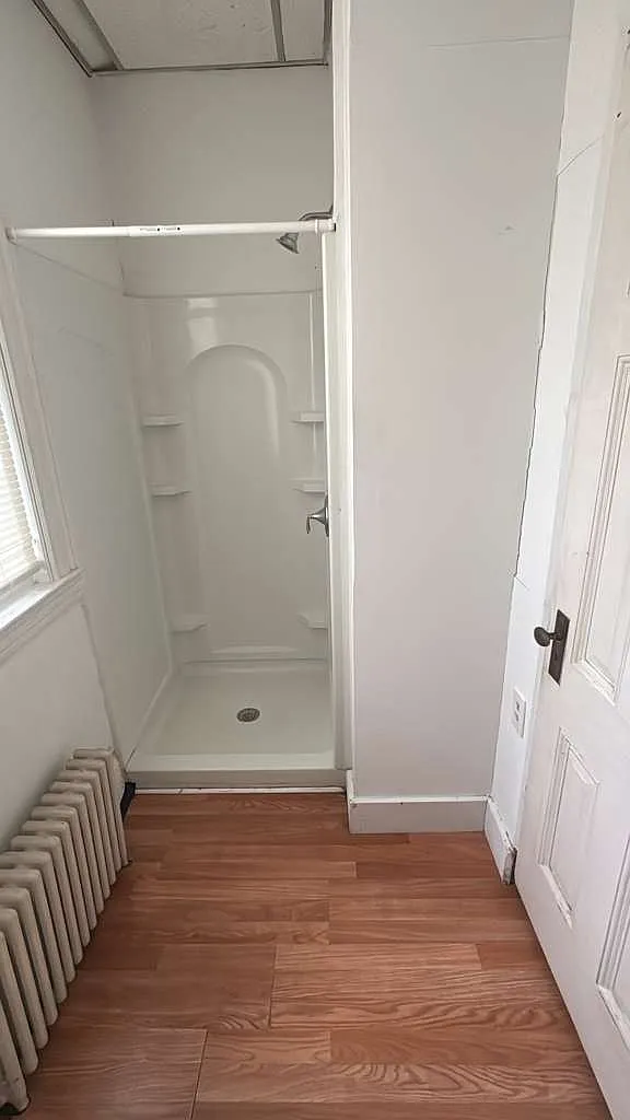 1 bed, $1,200 — Photo 4