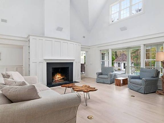 3rd image of 1 Scoy Ln