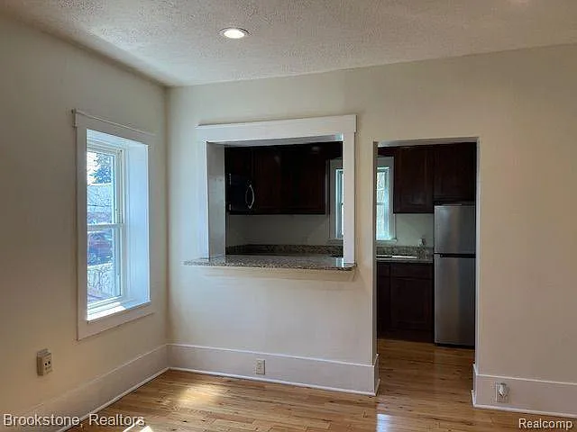 14 W Burdick St — Photo 12