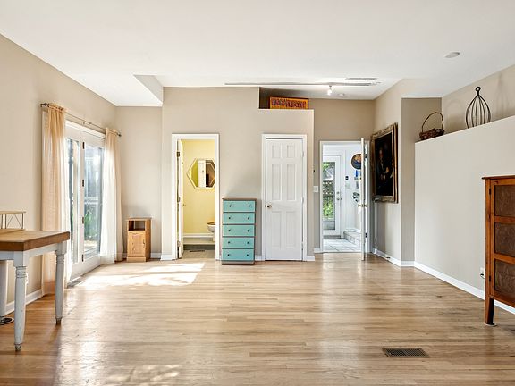 3rd image of 21368 W Pepper Dr