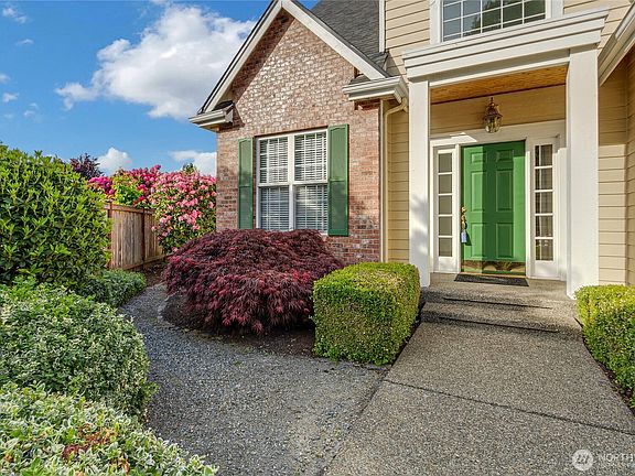 2nd image of 2113 12th Ave NW