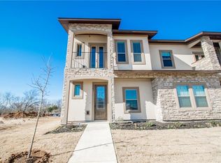 3041 Solana Cir, Denton, TX 76207