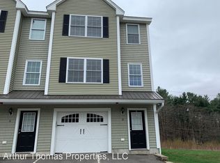 8 Townsend Dr, Dover, NH 03820