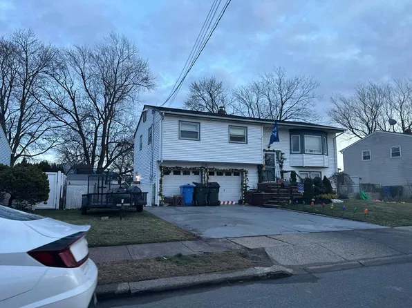 40 Beacon St, Port Reading, NJ 07064
