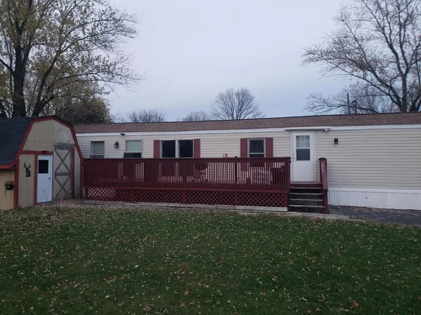 27 Bluebird RIDGE, Watertown, WI 53098