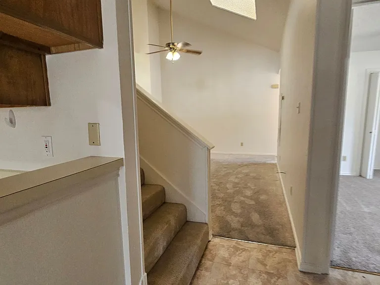 544 E Windsor Dr — Photo 39