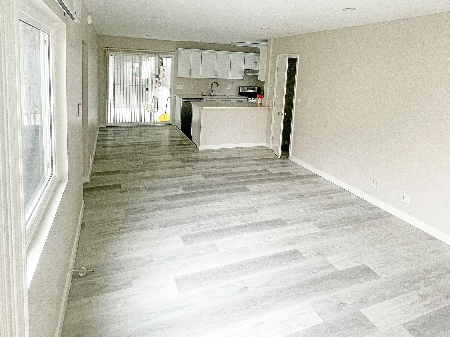 1 bed, 850 sqft, $2,995 — Photo 3