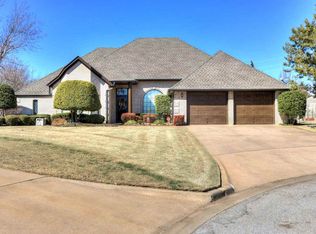2812 NE Shelter Creek Dr, Lawton, OK 73507