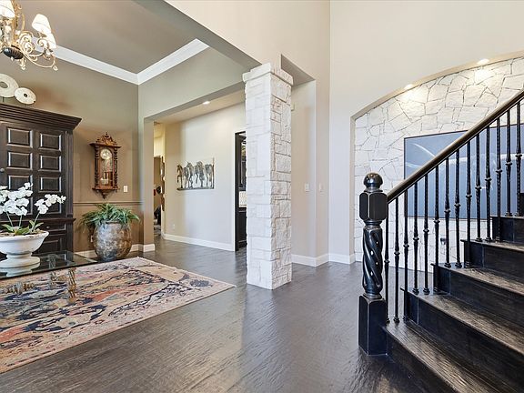 4th image of 3200 Village Crest Ct