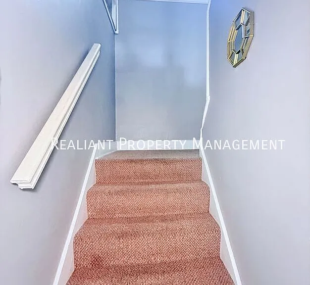 1610 Clarewood Ave — Photo 22