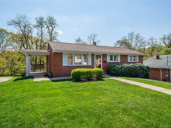 3rd image of 850 Joan Dr