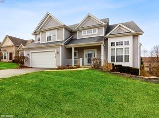 1349 Oak Ridge Ln, Montgomery, IL 60538