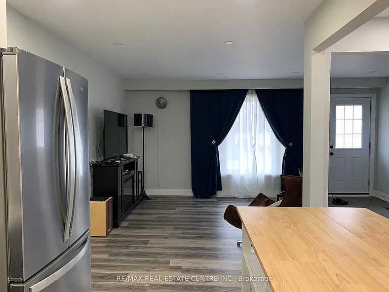 34 Caledonia Rd — Photo 6
