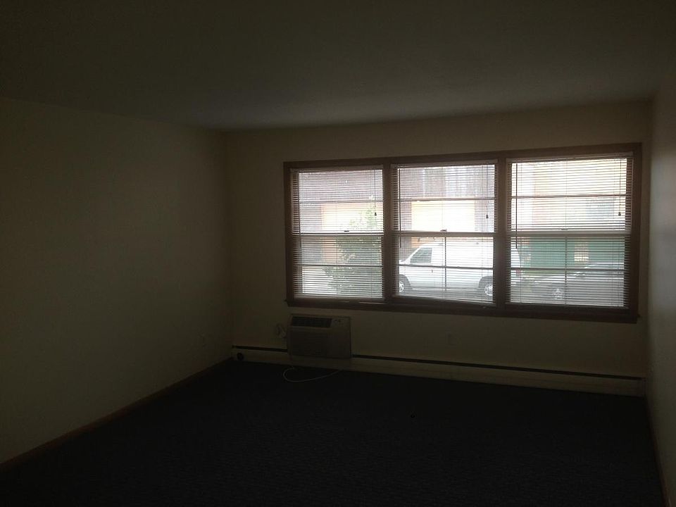Living/Bedroom