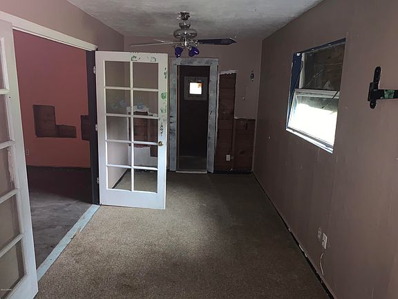 5th image of 211 7th St