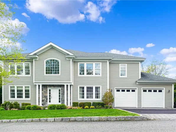 4 Schoen Lane, New Rochelle, NY 10804