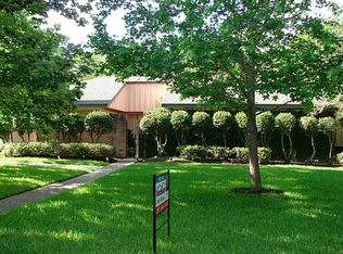 1702 Mulberry Dr, Richmond, TX 77469