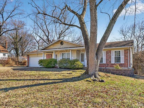 3rd image of 10240 Toelle Ln