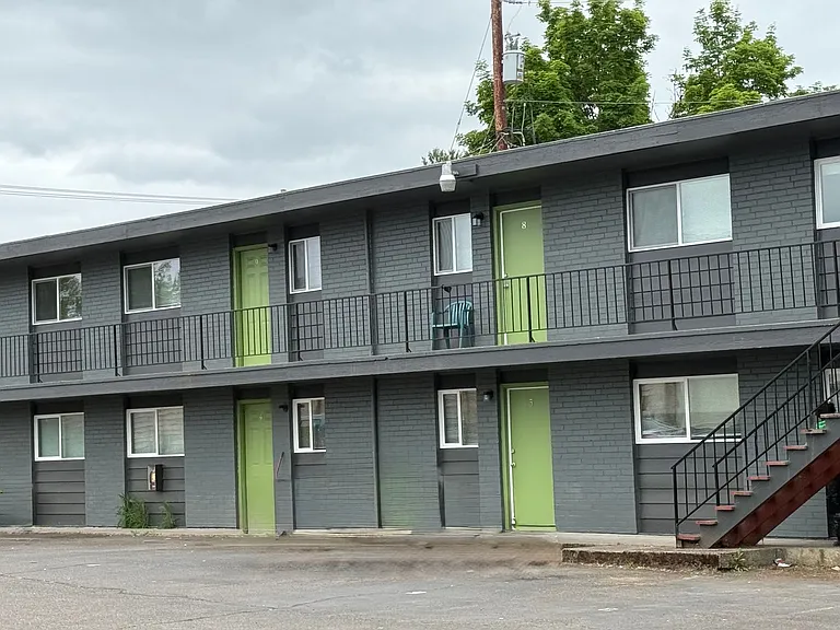 MAC CITY APARTMENTS — Photo 15