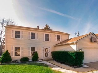 952 Providence Ln, Buffalo Grove, IL 60089