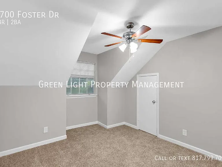 1700 Foster Dr — Photo 23