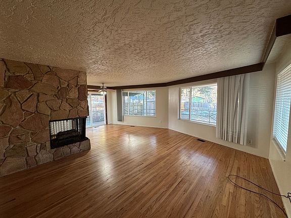 Living Room and Dinning Area