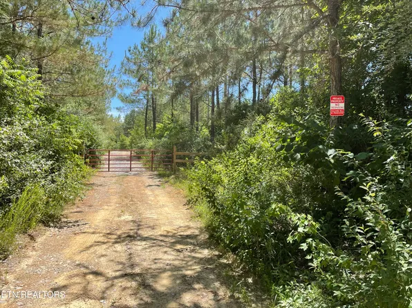 1160 W Robbins Rd, Robbins, TN 37852