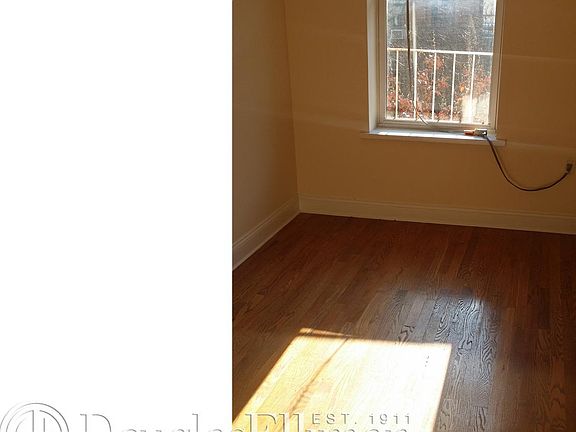 3rd image of 209 W 102nd St APT 5a